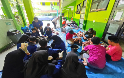 Semarak Idul Adha, MTsN 9 Jakarta Sembelih Dua Ekor Sapi Kurban
